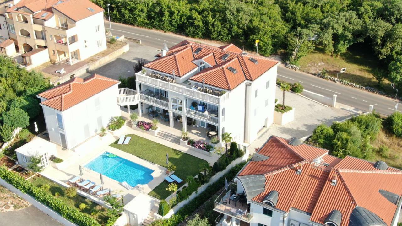 Deluxe Apartment Tisa Malinska Exterior foto
